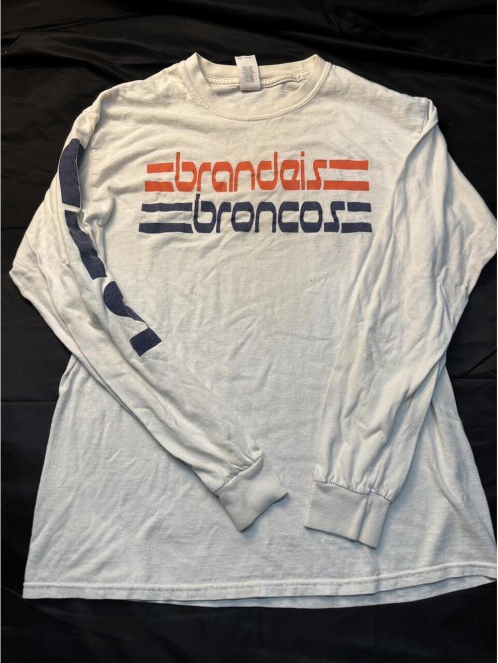 Gildan Brandeis Broncos White Long Sleeve T-Shirt Medium